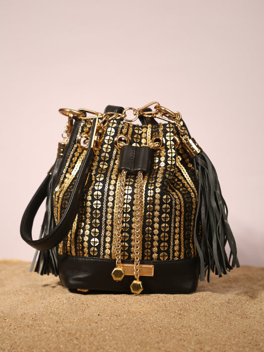 Beeba Bucket bag in Black